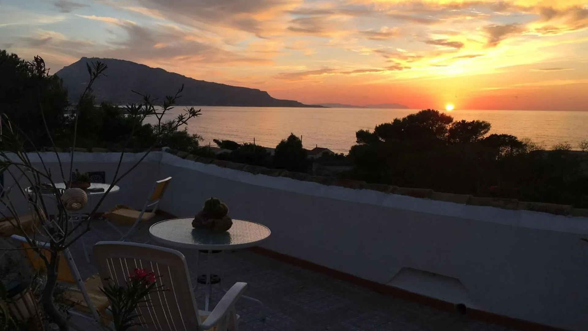 Villa Sul Mare Vista Tramonto クストナーチ 0*,  イタリア